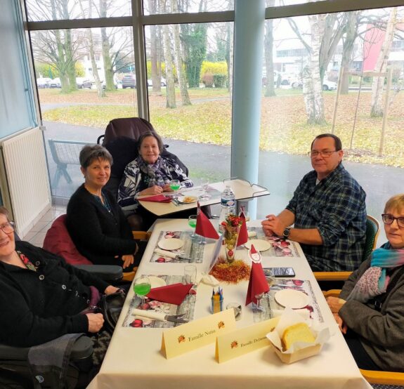 Repas de Noël des familles à l’USLD Les Tilleuls !